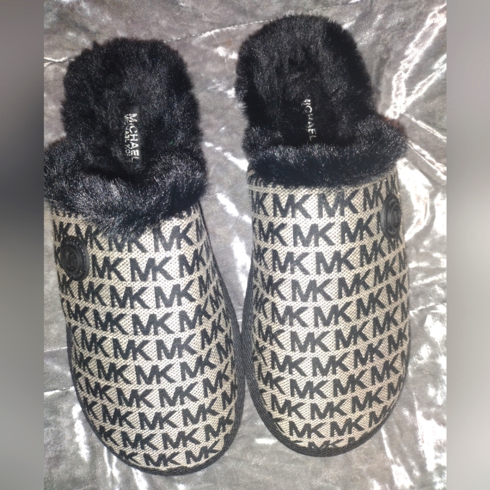 MK slippers